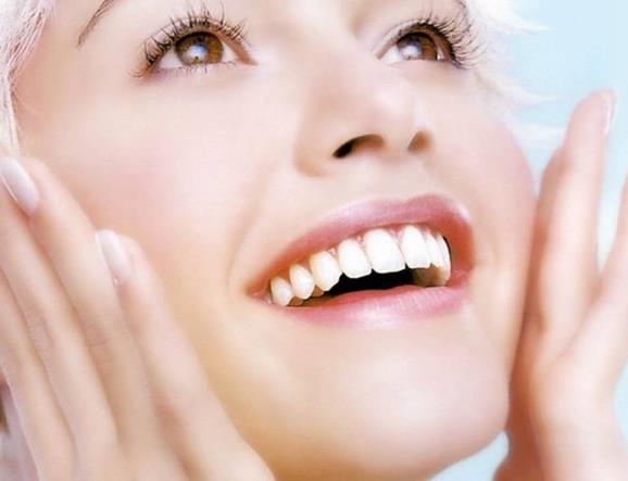 患有龋齿还能美白牙齿吗