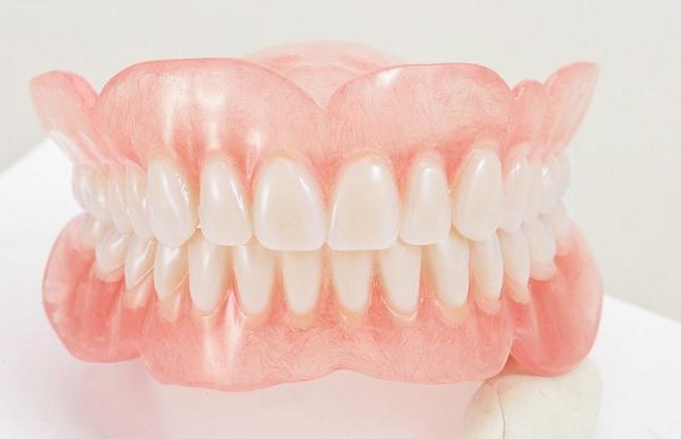 1518319591717856.jpg 活动义齿5.jpg